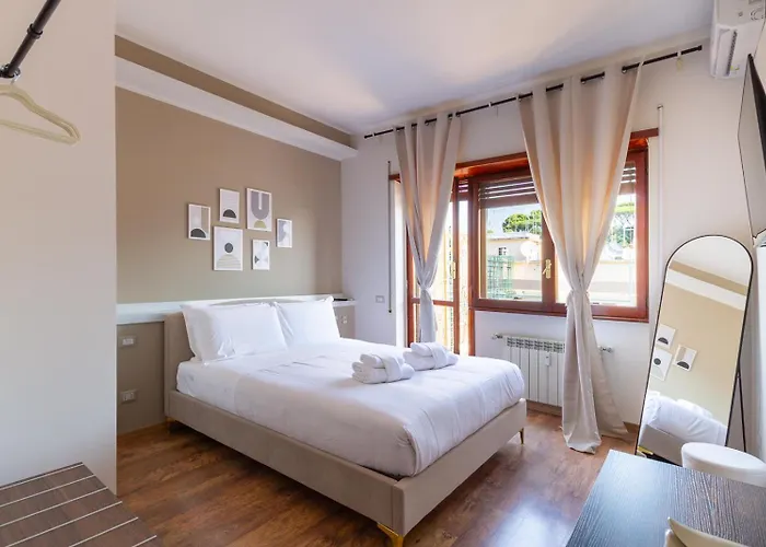 San Damaso Vatican 4*
